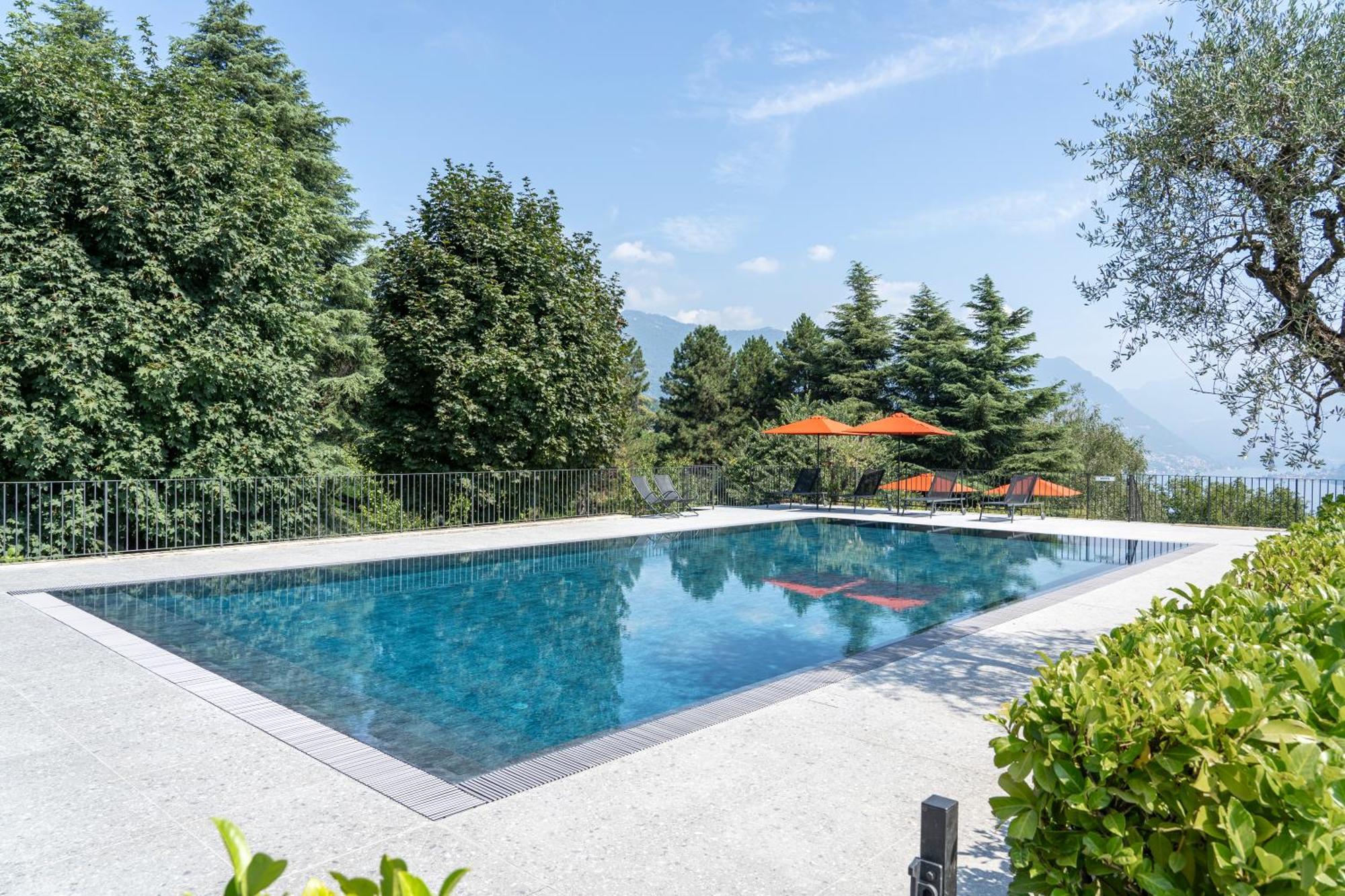 Alex'S Luxury Lake View Apt Pool And Tennis Como Bagian luar foto