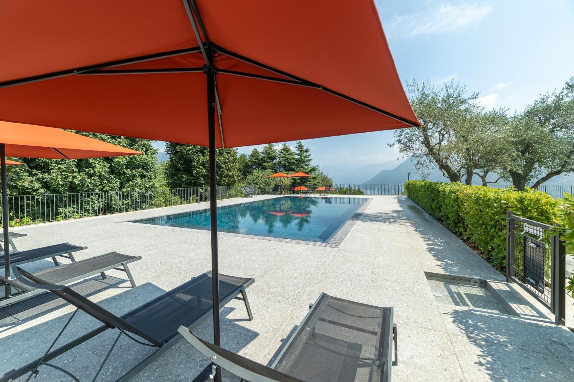 Alex'S Luxury Lake View Apt Pool And Tennis Como Bagian luar foto