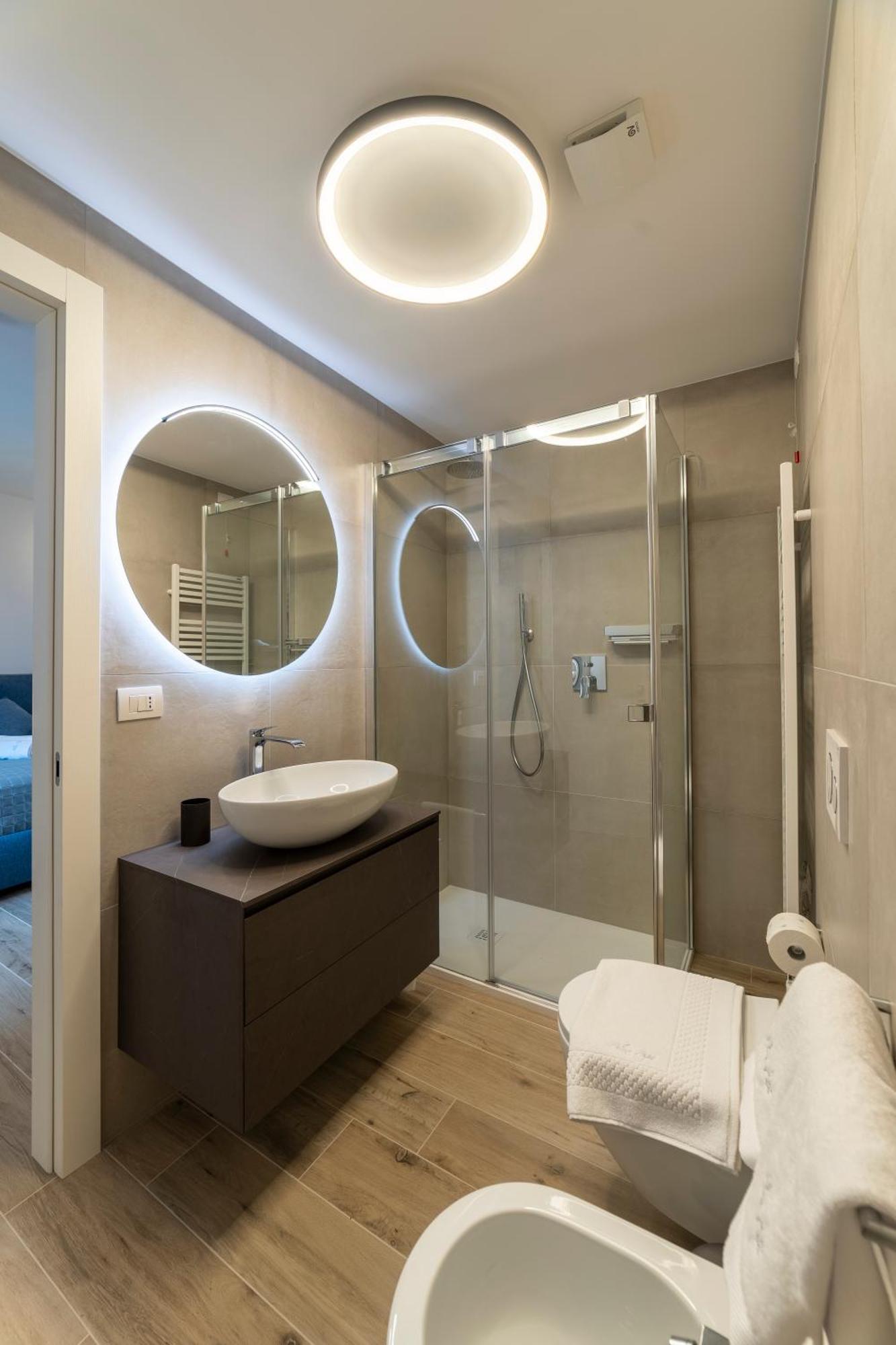 Alex'S Luxury Lake View Apt Pool And Tennis Como Bagian luar foto