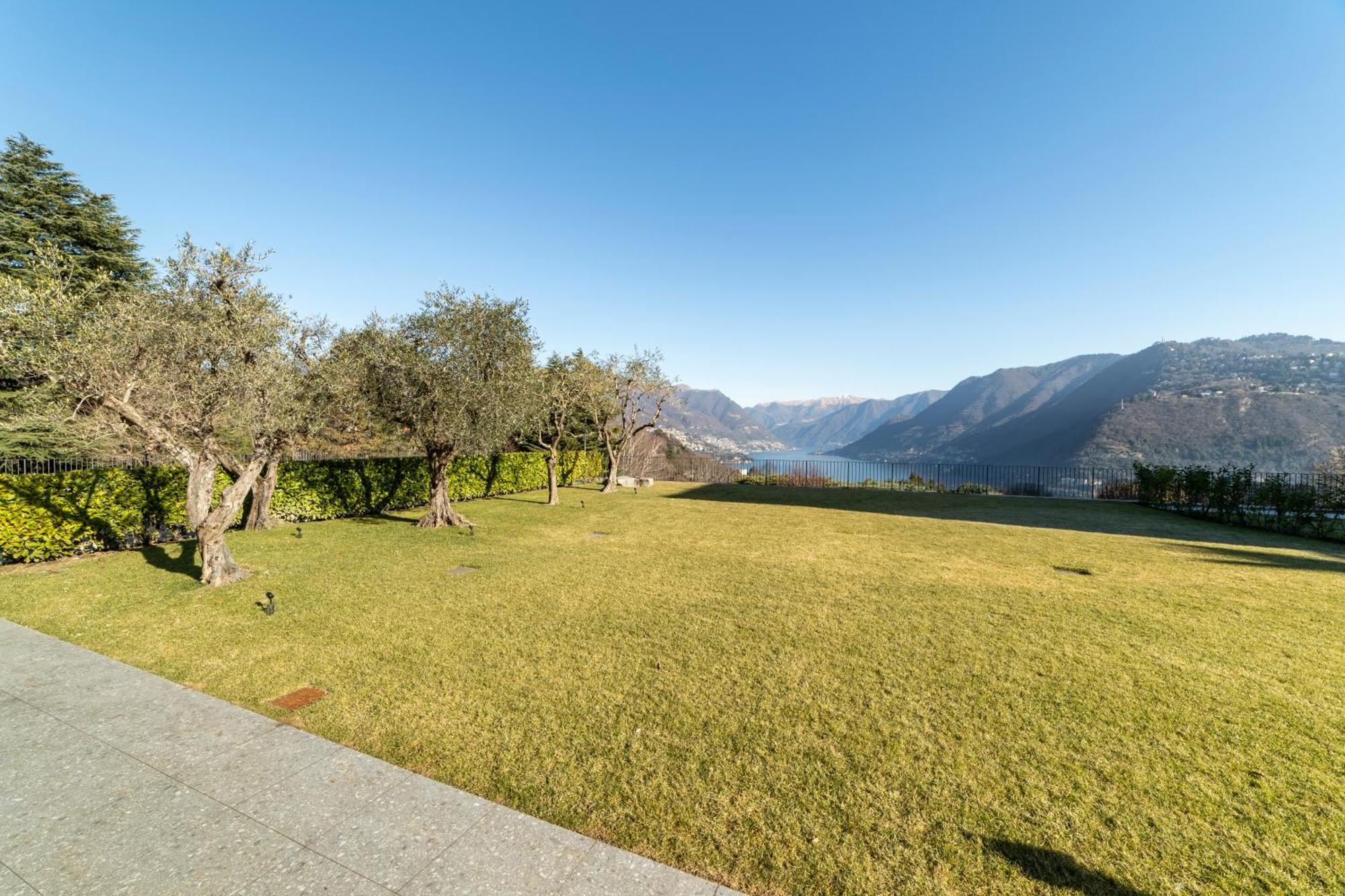 Alex'S Luxury Lake View Apt Pool And Tennis Como Bagian luar foto